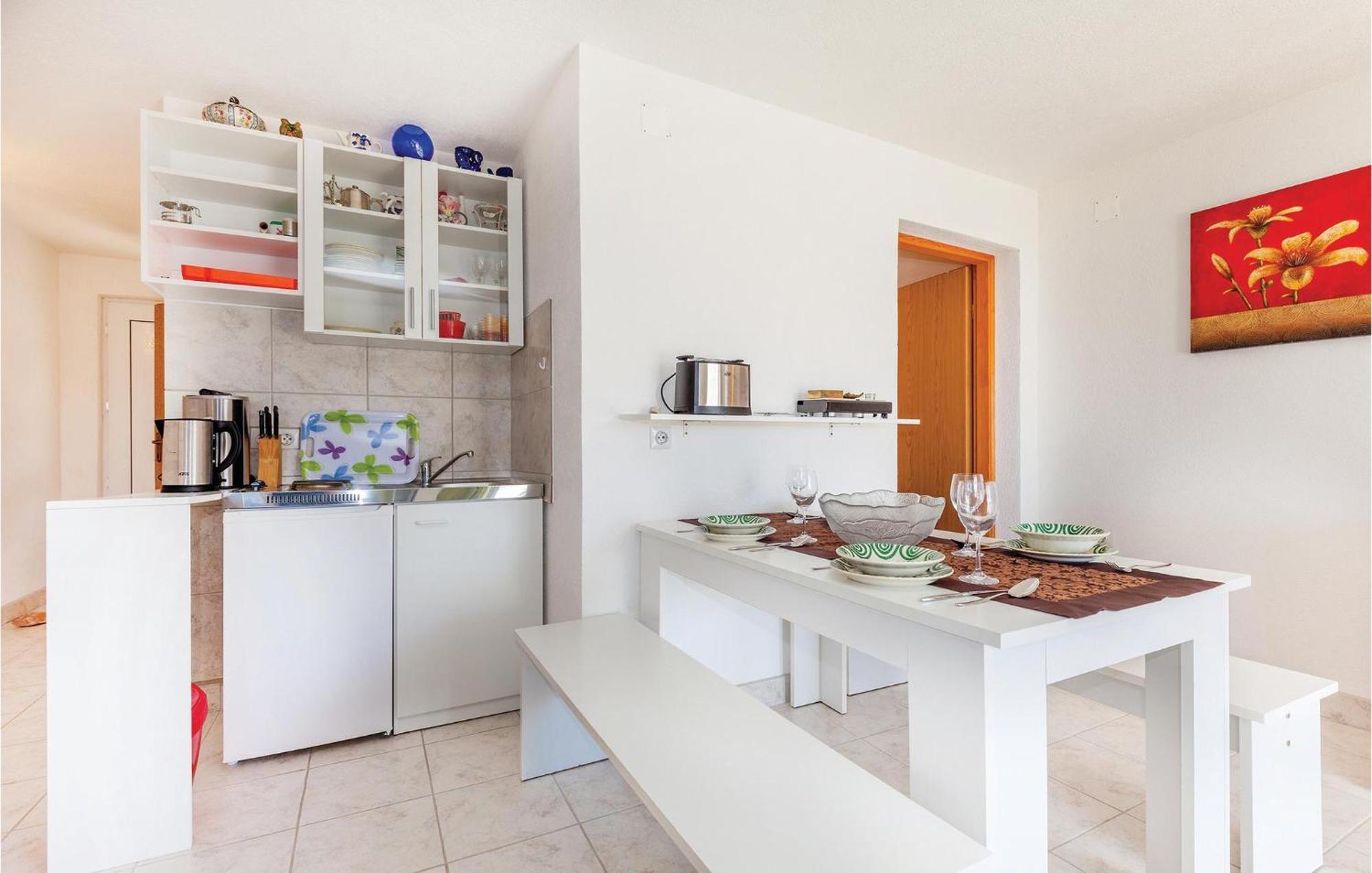Gorgeous Apartment In Klenovica With Kitchen Exterior foto