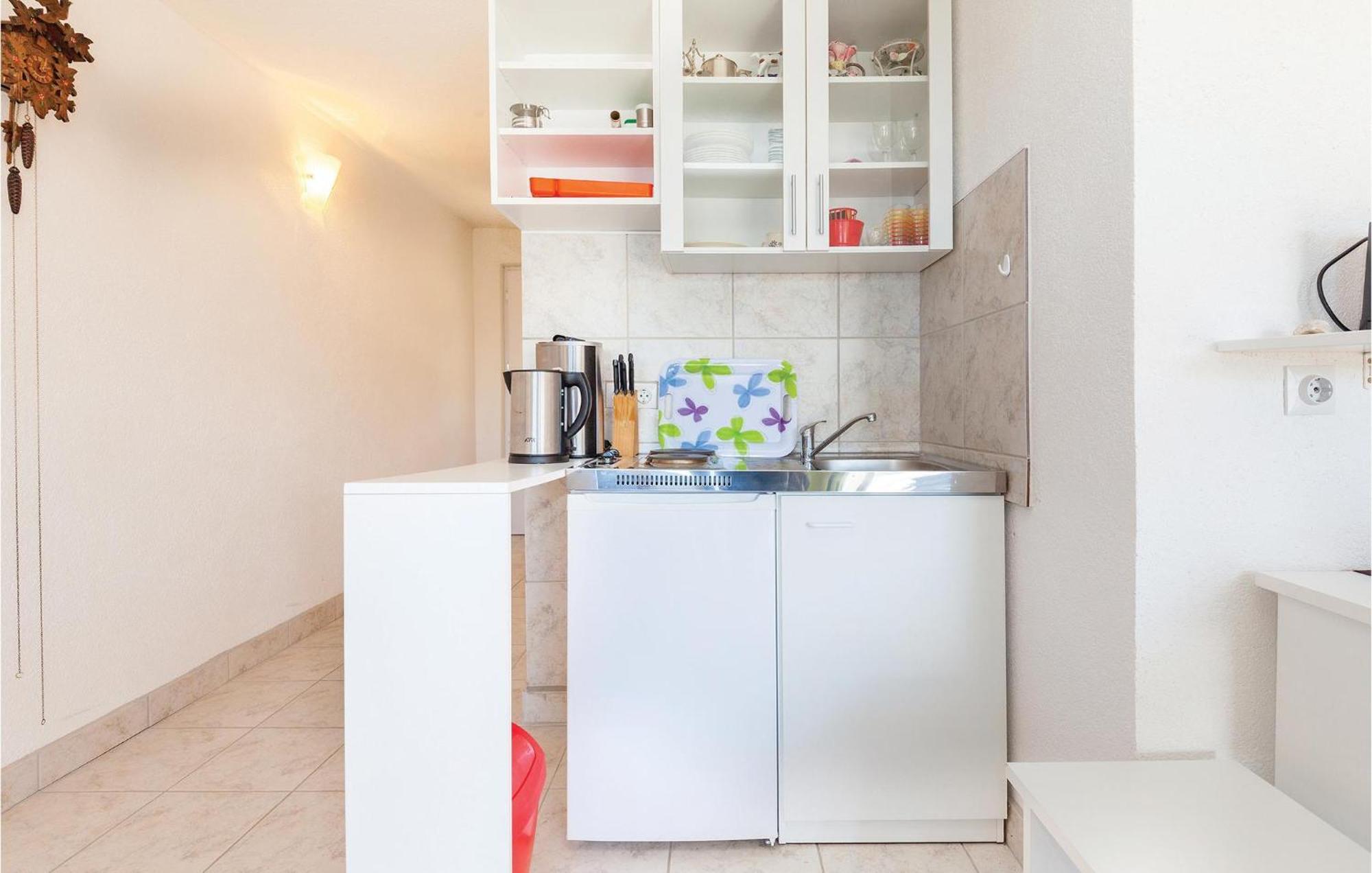 Gorgeous Apartment In Klenovica With Kitchen Exterior foto